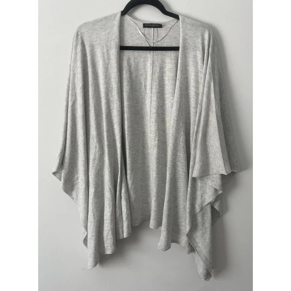 NWOT Banana Republic Womens One Size Grey Open Shawl Sweater Wrap Shark Bite Hem